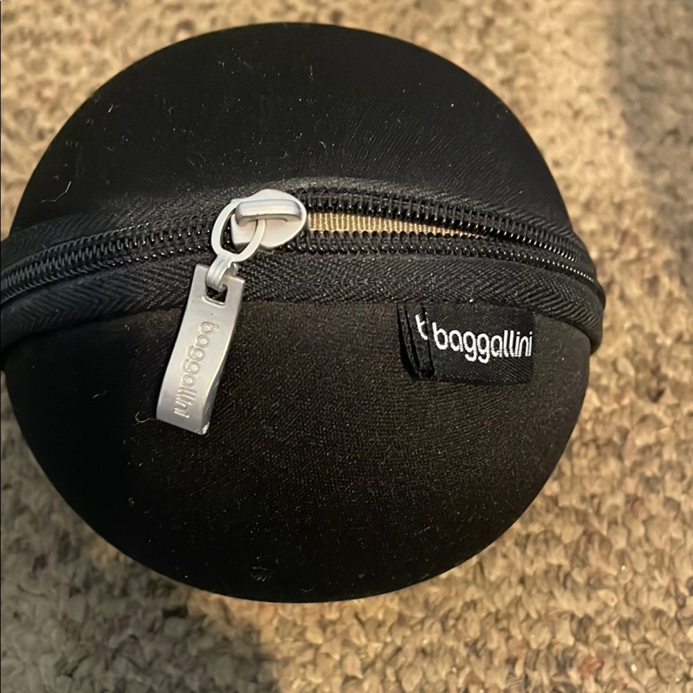 Baggallini Black Compact Toiletry Bag Durable Design